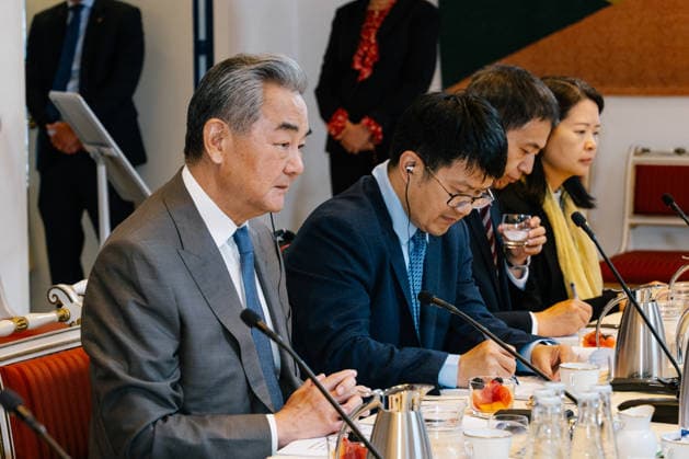 Foreign Minister Lars Loekke Rasmussen meets with the Chinese Foreign Minister China s Foreign Minister Wang Yi at a meeting in the Ministry of Foreign Affairs in Copenhagen, Thursday, July 2, 2026. The Chinese Foreign Minister visits Denmark on July 2 and 3, 2026. China s Foreign Minister, Wang Yi, visits Denmark, Sweden, Finland, and Norway from July 2 to 8. (Photo: Emil Nicolai Helms Scanpix 2026) , Copenhagen Denmark *** Foreign Minister Lars Loekke Rasmussen meets with Chinese Foreign Minister Wang Yi at a meeting at the Ministry of Foreign Affairs in Copenhagen on Thursday, July 2, 2026. The Chinese Foreign Minister is visiting Denmark on July 2 and 3, 2026. China’s Foreign Minister, Wang Yi, is visiting Denmark, Sweden, Finland, an  Copyright: EmilxNicolaixHelmsx spdk20260702-192218-L