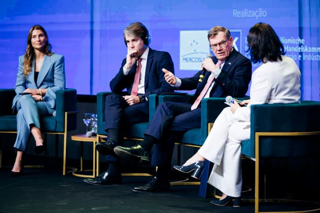 Johann Wadephul (CDU), Bundesaussenminister, aufgenommen im Rahmen der Veranstaltung Chancen des EU-Mercosur-Abkommens im Club TransatlÃ¢ntico in Sao Paulo, 02.07.2026. Fotografiert im Auftrag des Auswaertigen Amtes (AA) Sao Paulo Brasilien *** Johann Wadephul (CDU), Federal Minister of Foreign Affairs, photographed during the event Opportunities of the EU-Mercosur Agreement at the Club Transatlântico in São Paulo on July 2, 2026. Photographed on behalf of the Federal Foreign Office (AA) in São Paulo, Brazil. Copyright: xFelixxZahnx