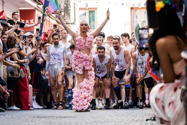 27th Edition of the MADO High-Heel Race Several people run during the 27th edition of the High-Heel Race on Pelayo Street on July 2, 2026, in Madrid, Spain. The 2026 Madrid LGBTIQ Pride Festival hosts the traditional High-Heel Race, hosted by artist Chumina Power. It is a festive sporting event in which participants must complete the course while wearing heels up to 15 centimeters high. JULY 2, 2026 Carlos Lujá Madrid, Spain  Copyright: xCarlosxLujanx 7638978
