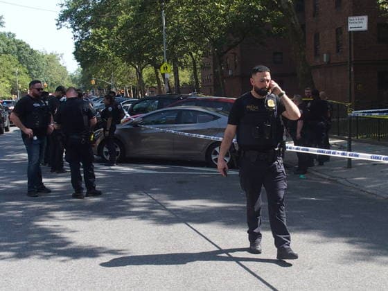 July 2, 2026, Brooklyn, New York, USA: New York, New York July 2, 2026..New York City Police officers and Detectives.investigate a shooting of a person in the Sheepshead Bay Neighborhood of Brooklyn Brooklyn USA  - ZUMAct2_ 20260702_faf_ct2_015 Copyright: xBrucexCotlerx