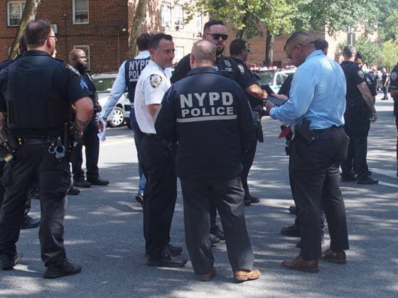 July 2, 2026, Brooklyn, New York, USA: New York, New York July 2, 2026..New York City Police officers and Detectives.investigate a shooting of a person in the Sheepshead Bay Neighborhood of Brooklyn Brooklyn USA - ZUMAct2_ 20260702_faf_ct2_003 Copyright: xBrucexCotlerx