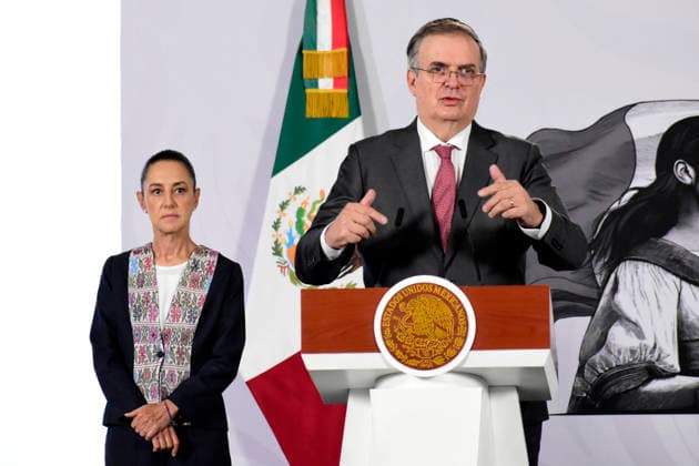 Mexican President Claudia Sheinbaum and Economy Secretary Marcelo Ebrard discuss the USMCA Mexico s Secretary of Economy, Marcelo Ebrard Casaubon, spoke about the review of the United States-Mexico-Canada Agreement (USMCA) at the daily morning press conference of Mexican President Claudia Sheinbaum at the National Palace on July 2, 2026 in Mexico City, Mexico. (Photo by Luis Barron Eyepix Group). Copyright: xLuisxBarronx xEyepixxGroupx LB_02072026_190784