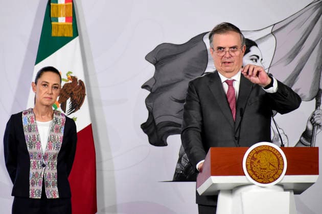 Mexican President Claudia Sheinbaum USMCA Conference Mexico™s President Claudia Sheinbaum Pardo is seen behind white Mexico s Economic Minister, Marcelo Ebrard Casaubon speaking about the review of the United States-Mexico-Canada Agreement (USMCA) during a briefing conference at the National Palace on July 2, 2026 in Mexico City, Mexico. (Photo by Luis Barron Eyepix Group) Copyright: xLuisxBarronx xEyepixxGroupx LB_02072026_190789