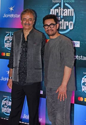 Celebrities attend screening of web series Pritam & Pedro in Mumbai - 02 Jul 2026 L-R Indian filmmaker Rajkumar Hirani and Bollywood actor Aamir Khan pose for a photo at the screening of web series Pritam & Pedro in Mumbai. Mumbai India Copyright: xAshishxVaishnavx xSOPAxImagesx AVaishnav_Celebrities attend screening of web series _Pritam _ Pedro_ in Mumbai (15)