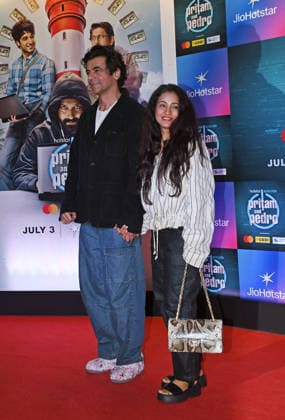 July 2, 2026, Mumbai, Maharashtra, India: L-R Indian actor and comedian Sunil Grover and his wife Aarti Grover pose for a photo at the screening of web series Pritam & Pedro in Mumbai. Mumbai India - ZUMAs197 20260702_aaa_s197_217 Copyright: xAshishxVaishnavx