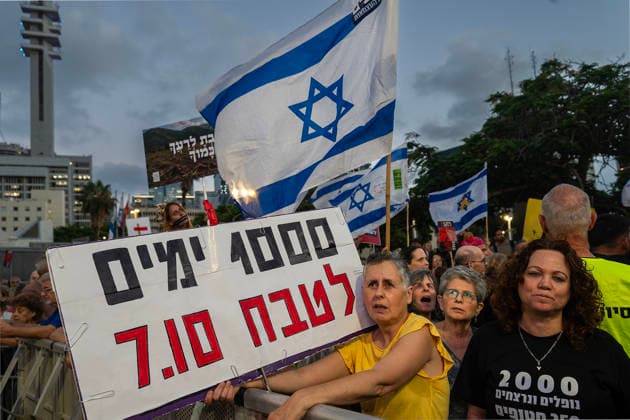July 2, 2026, Tel Aviv, Israel: A protester holds a placard during an anti-government rally. A rally was held to mark 1,000 days since the October 7 massacre. Demonstrators protested against the Israeli government, accusing it of responsibility for the failures that led to the attack and calling for a state commission of inquiry, which they say the government opposes because its findings could implicate Prime Minister Benjamin Netanyahu. Tel Aviv Israel  - ZUMAs197 20260702_aaa_s197_313 Copyright: xYaelxGuiskyxAbasx