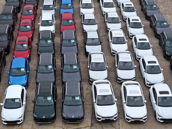 Vehicles Export LIANYUNGANG, CHINA - JULY 3, 2026 - Chinese-made automobiles are preparing to be loaded onto ships for export to foreign countries at the dock of Dongfang Port Company of Lianyungang Port in Jiangsu Province, Lianyungang City, Jiangsu Province on July 3, 2026. Lianyungang Jiangsu China  Copyright: xCFOTOx i1783078915093