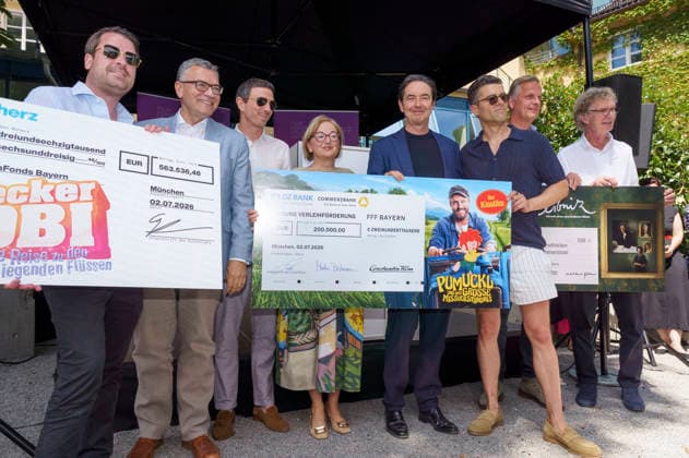 Florian Herrmann, Oliver Berben, Dorothee Erpenstein, Martin Bachmann mit Gästen beim Empfang des FilmFernsehFonds Bayern auf dem 43. Filmfest München 2026 auf der Praterinsel. München, 02.07.2026 *** Florian Herrmann, Oliver Berben, Dorothee Erpenstein, and Martin Bachmann with guests at the FilmFernsehFonds Bayern reception during the 43rd Munich Film Festival 2026 on Prater Island in Munich, July 2, 2026 Foto:xN.xKolinzx xFuturexImagex fff_6805