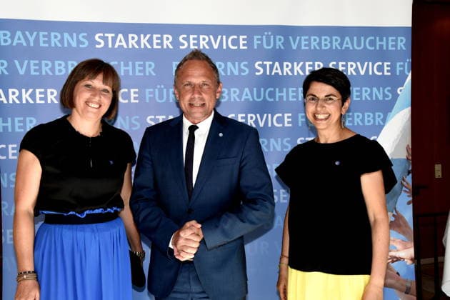 Eva Fuchs Landesvorsitzende des Verbraucher Service Bayern im KDFB e.V. Thorsten Glauber Bayerischer Staatsminister fuer Umwelt und Verbraucherschutz e.V Dr. Leyla Sedghi Verbraucher Service Bayern im KDFB e.V. Muenchen 02.07.2026 Kardinal Wendel Haus Mandlstrasse Jubilaeumsfeier 70 Jahre Verbraucher Service Bayern Foto Muenchen *** Eva Fuchs, State Chairwoman of Verbraucher Service Bayern at KDFB e.V.; Thorsten Glauber, Bavarian Minister of State for the Environment and Consumer Protection; Dr. Leyla Sedghi, Verbraucher Service Bayern at KDFB e.V., Munich, July 2, 2026, Cardinal Wendel House, Mandlstrasse, Anniversary CelebrationCelebration: 70 Years of Consumer Service Bavaria Photo: Munich