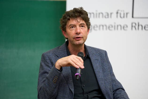 Tuebingen Christian Drosten erhaelt Auszeichnung Rede des Jahres 2025 der Universitaet Tübingen. Tuebingen 02.07.2026 Christian Drosten im Audimax, Neue Aula Tuebingen, 02.07.2026 *** Tübingen: Christian Drosten Receives the University of Tübingen’s Speech of the Year 2025 Award Tübingen, July 2, 2026 Christian Drosten in the Audimax, Neue Aula, Tübingen, July 2, 2026 Copyright: xEibner-Pressefoto ThomasxDingesx EP_TDS
