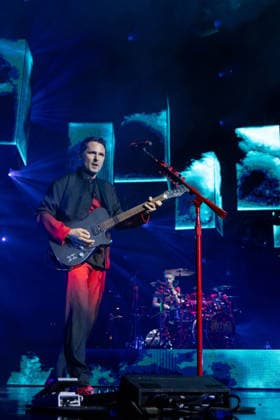 July 2, 2026, Milwaukee, Wisconsin, U.S: MATT BELLAMY of Muse during the opening night of The Wow! Signal Tour at Summerfest Music Festival in Milwaukee, Wisconsin Milwaukee U.S  - ZUMAs135 20260702_zap_s135_010 Copyright: xDanielxDeSloverx