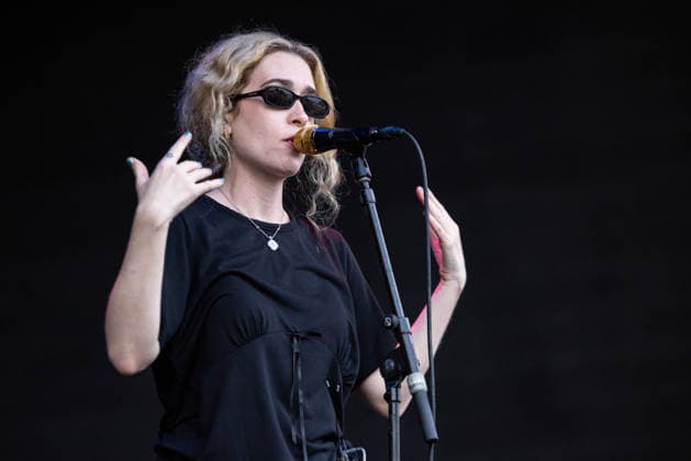 July 2, 2026, Milwaukee, Wisconsin, U.S: Musician BLONDSHELL (SABRINA MAE TEITELBAUM) during the Summerfest Music Festival in Milwaukee, Wisconsin Milwaukee U.S  - ZUMAs135 20260702_zap_s135_028 Copyright: xDanielxDeSloverx