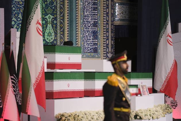 State Funeral For Iran s Late Supreme Leader Ayatollah Ali Khamenei A ceremony honors the remains of Iran s late Supreme Leader Ayatollah Ali Khamenei and his companions in Tehran, Iran, on the first day of a U.S.-Israeli military campaign. Tehran Iran  Copyright: xMortezaxNikoubazlx originalFilename: nikoubazl-notitle260703_npuV4.jpg