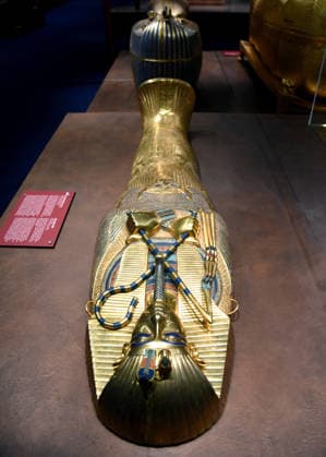 Toutankhamon Reconstruction Spectacular At Porte du Versailles - Paris Toutankhamon, Reconstition spectacular his tomb and his treasures of Pharaon at Porte du Versailles in Paris, France on July 2, 2026. Photo by Alain Apaydin ABACAPRESS.COM Paris Ile-de-France France  Copyright: xApaydinxAlain ABACAx