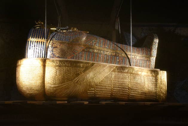 Toutankhamon Reconstruction Spectacular At Porte du Versailles - Paris Toutankhamon, Reconstition spectacular his tomb and his treasures of Pharaon at Porte du Versailles in Paris, France on July 2, 2026. Photo by Alain Apaydin ABACAPRESS.COM Paris Ile-de-France France  Copyright: xApaydinxAlain ABACAx