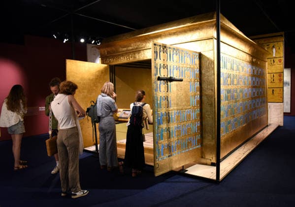 Toutankhamon Reconstruction Spectacular At Porte du Versailles - Paris Toutankhamon, Reconstition spectacular his tomb and his treasures of Pharaon at Porte du Versailles in Paris, France on July 2, 2026. Photo by Alain Apaydin ABACAPRESS.COM Paris Ile-de-France France  Copyright: xApaydinxAlain ABACAx