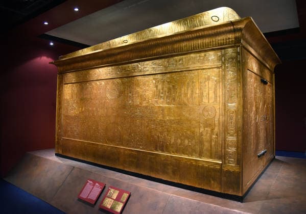 Toutankhamon Reconstruction Spectacular At Porte du Versailles - Paris Toutankhamon, Reconstition spectacular his tomb and his treasures of Pharaon at Porte du Versailles in Paris, France on July 2, 2026. Photo by Alain Apaydin ABACAPRESS.COM Paris Ile-de-France France  Copyright: xApaydinxAlain ABACAx