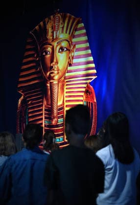 Toutankhamon Reconstruction Spectacular At Porte du Versailles - Paris Toutankhamon, Reconstition spectacular his tomb and his treasures of Pharaon at Porte du Versailles in Paris, France on July 2, 2026. Photo by Alain Apaydin ABACAPRESS.COM Paris Ile-de-France France  Copyright: xApaydinxAlain ABACAx