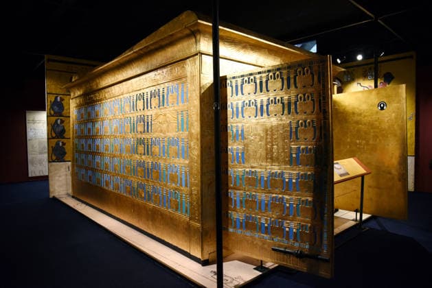 Toutankhamon Reconstruction Spectacular At Porte du Versailles - Paris Toutankhamon, Reconstition spectacular his tomb and his treasures of Pharaon at Porte du Versailles in Paris, France on July 2, 2026. Photo by Alain Apaydin ABACAPRESS.COM Paris Ile-de-France France  Copyright: xApaydinxAlain ABACAx