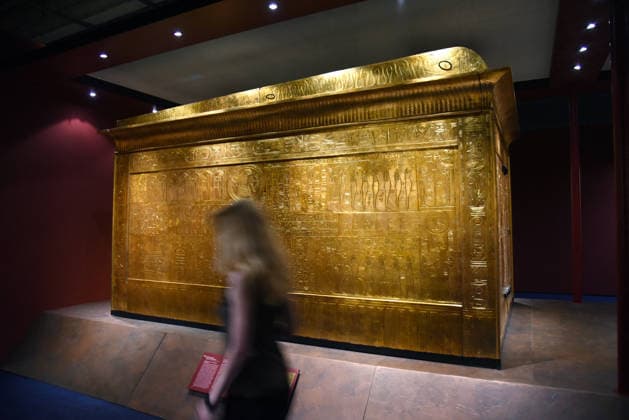 Toutankhamon Reconstruction Spectacular At Porte du Versailles - Paris Toutankhamon, Reconstition spectacular his tomb and his treasures of Pharaon at Porte du Versailles in Paris, France on July 2, 2026. Photo by Alain Apaydin ABACAPRESS.COM Paris Ile-de-France France  Copyright: xApaydinxAlain ABACAx