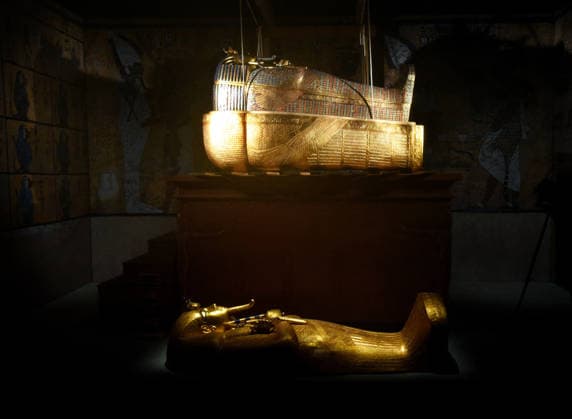 Toutankhamon Reconstruction Spectacular At Porte du Versailles - Paris Toutankhamon, Reconstition spectacular his tomb and his treasures of Pharaon at Porte du Versailles in Paris, France on July 2, 2026. Photo by Alain Apaydin ABACAPRESS.COM Paris Ile-de-France France  Copyright: xApaydinxAlain ABACAx