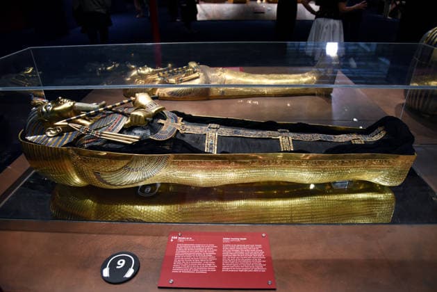 Toutankhamon Reconstruction Spectacular At Porte du Versailles - Paris Toutankhamon, Reconstition spectacular his tomb and his treasures of Pharaon at Porte du Versailles in Paris, France on July 2, 2026. Photo by Alain Apaydin ABACAPRESS.COM Paris Ile-de-France France  Copyright: xApaydinxAlain ABACAx