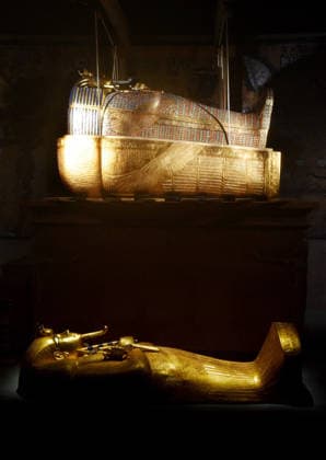Toutankhamon Reconstruction Spectacular At Porte du Versailles - Paris Toutankhamon, Reconstition spectacular his tomb and his treasures of Pharaon at Porte du Versailles in Paris, France on July 2, 2026. Photo by Alain Apaydin ABACAPRESS.COM Paris Ile-de-France France  Copyright: xApaydinxAlain ABACAx