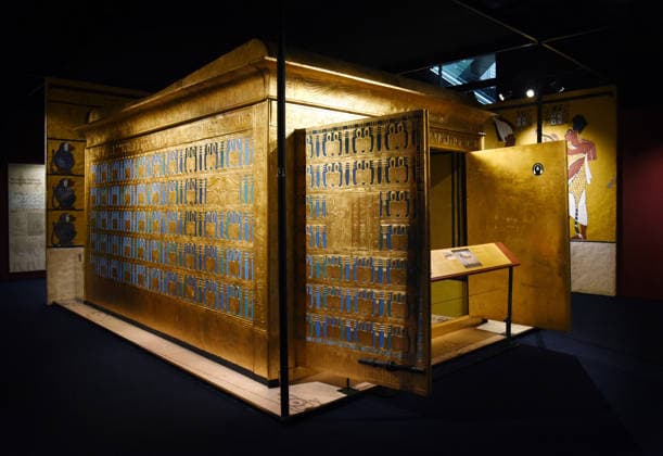 Toutankhamon Reconstruction Spectacular At Porte du Versailles - Paris Toutankhamon, Reconstition spectacular his tomb and his treasures of Pharaon at Porte du Versailles in Paris, France on July 2, 2026. Photo by Alain Apaydin ABACAPRESS.COM Paris Ile-de-France France  Copyright: xApaydinxAlain ABACAx