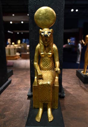 Toutankhamon Reconstruction Spectacular At Porte du Versailles - Paris Toutankhamon, Reconstition spectacular his tomb and his treasures of Pharaon at Porte du Versailles in Paris, France on July 2, 2026. Photo by Alain Apaydin ABACAPRESS.COM Paris Ile-de-France France  Copyright: xApaydinxAlain ABACAx