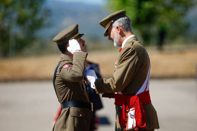 Felipe VI Presents the Royal Commissions to the 51st Class of the Non-Commissioned Officers’ Corps King Felipe VI presides over the ceremony to present the Royal Commissions to the 51st Class of the Non-Commissioned Officers’ Corps, at the General Basic Academy for Non-Commissioned Officers, on July 3, 2026, in Talarn, Lleida, Catalonia, Spain JULY 3, 2026 Kike Rincó Spain  Copyright: xKikexRinconx 7640167