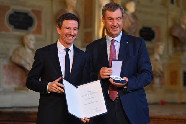 Oliver BERBEN erhaelt von Markus SOEDER (Ministerpraesident Bayern und CSU Vorsitzender) den Bayerischen Verdienstorden. Verleihung Bayerischer Verdienstorden im Antiquariat der Residenz in Muenchen am 03.07.2026. *** Oliver BERBEN receives the Bavarian Order of Merit from Markus SOEDER, Minister-President of Bavaria and CSU Chairman. The award ceremony for the Bavarian Order of Merit took place at the Antiquariat der Residenz in Munich on July 3, 2026.