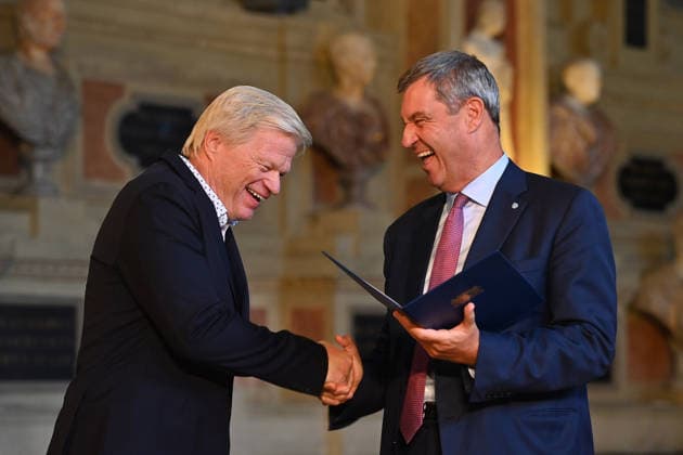 Oliver KAHN (Ex Fussballprofi) erhaelt von Markus SOEDER (Ministerpraesident Bayern und CSU Vorsitzender) den Bayerischen Verdienstorden. Verleihung Bayerischer Verdienstorden im Antiquariat der Residenz in Muenchen am 03.07.2026. *** Oliver KAHN, a former professional soccer player, receives the Bavarian Order of Merit from Markus SOEDER, Minister-President of Bavaria and CSU Chairman. The award ceremony for the Bavarian Order of Merit took place at the Antiquariat der Residenz in Munich on July 3, 2026.