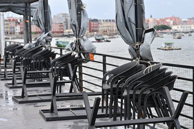 (260703) -- FANGCHENGGANG, July 3, 2026 -- This photo taken on July 3, 2026 shows chairs tied to the railings at a restaurant in response to the incoming Typhoon Maysak in Fangchenggang, south China s Guangxi Zhuang Autonomous Region. China s national observatory on Friday renewed a yellow alert for Typhoon Maysak, which is expected to bring strong winds and rainstorms to southern China. ) CHINA-GUANGXI-FANGCHENGGANG-TYPHOON MAYSAK-YELLOW ALERT (CN) LuxBoan 