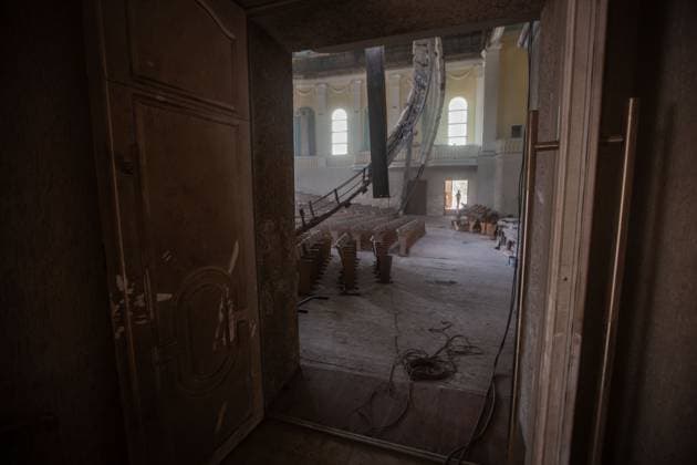 Russian Airstrike Damages Evangelical Church in Kramatorsk KRAMATORSK, DONETSK REGION, UKRAINE JULY 3, 2026: Damage is seen at the Good News Evangelical Church in Kramatorsk, Donetsk region, Ukraine, following a Russian airstrike that struck a residential area during the night of June 30, 2026. The church, housed in a former Soviet-era cinema, sustained significant damage in the attack. Kramatorsk Donetsk Ukraine Copyright: x xFranciscoxRichartxBarbeirax xJNAxPressx