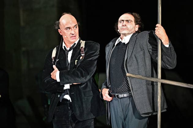 Bad Hersfelder Festspiele - Lysistrata . Schauspieler Jörg Thieme und Bijan Zamani während der Fotoprobe zur Inszenierung Lysistrata im Rahmen der Bad Hersfelder Festspiele am 02.07.2026 in der Stiftsruine Bad Hersfeld. 20260702MWI132763 *** Bad Hersfeld Festival: Lysistrata —Actors Jörg Thieme and Bijan Zamani during the photo shoot for the production of Lysistrata as part of the Bad Hersfeld Festival on July 2, 2026, at the Stiftsruine in Bad Hersfeld 20260702MWI132763
