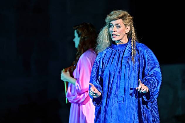 Bad Hersfelder Festspiele - Lysistrata . Schauspielerin Gesine Cukrowski während der Fotoprobe zur Inszenierung Lysistrata im Rahmen der Bad Hersfelder Festspiele am 02.07.2026 in der Stiftsruine Bad Hersfeld. 20260702MWI132846 *** Bad Hersfeld Festival: Lysistrata. Actress Gesine Cukrowski during the photo shoot for the production of Lysistrata as part of the Bad Hersfeld Festival on July 2, 2026, at the Stiftsruine in Bad Hersfeld. 20260702MWI132846