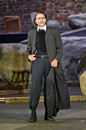 Bad Hersfelder Festspiele - Lysistrata . Schauspieler Jörg Thieme während der Fotoprobe zur Inszenierung Lysistrata im Rahmen der Bad Hersfelder Festspiele am 02.07.2026 in der Stiftsruine Bad Hersfeld. 20260702MWI132378 *** Bad Hersfeld Festival: Lysistrata Actor Jörg Thieme during the photo shoot for the production of Lysistrata as part of the Bad Hersfeld Festival on July 2, 2026, at the Stiftsruine in Bad Hersfeld 20260702MWI132378