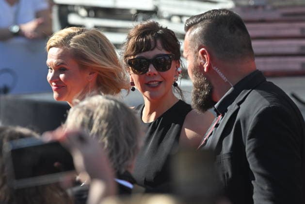 American actress Maggie Gyllenhaal, middle, arrives at the opening of the 60th Karlovy Vary International Film Festival, on June 3, 2026, in Karlovy Vary, Czech Republic. (CTKxPhoto SlavomirxKubes) CTKPhotoP2026070306802  CTKPhotoP2026070306802