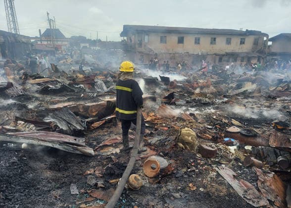 News Themen der Woche KW27 Fire breaks out at market in Nigeria IBADAN, NIGERIA - JULY 3: Smoke rises over the aftermath of a fire at Bode Market in Ibadan, the capital of Oyo State, Nigeria, on July 3, 2026. The blaze destroyed numerous shops, leaving extensive damage as residents gathered at the scene. Oluwasegun Falomo Anadolu Ibadan Nigeria. Editorial use only. Please get in touch for any other usage.  Copyright: x2026xAnadoluxOluwasegunxFalomox