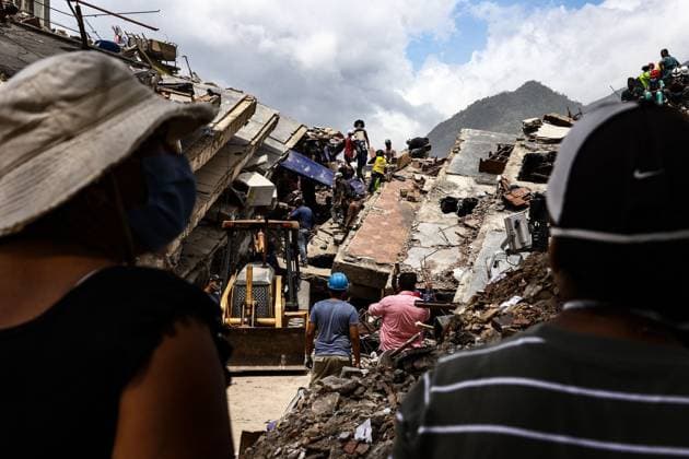 Relief and Rescue Operations Continue After Venezuela Earthquakes PLAYA GRANDE, CATIA LA MAR, LA GUAIRA, VENEZUELA JULY 3, 2026: Emergency responders, humanitarian organizations and volunteers continue relief, search and recovery operations in Playa Grande, Catia La Mar, La Guaira, Venezuela, following the devastating earthquakes that struck the country s northern Caribbean coast. Rescue teams remain deployed in affected neighborhoods while aid workers distribute emergency supplies and support displaced families as recovery efforts continue. According to the latest official figures, at least 2,295 people have been killed, more than 11,000 injured, and thousands displaced by the disaster. A GUAIRA Venezuela (Bolivarian Republic of) Copyright: x xLauraxdexChiclanax xJNAxPressx