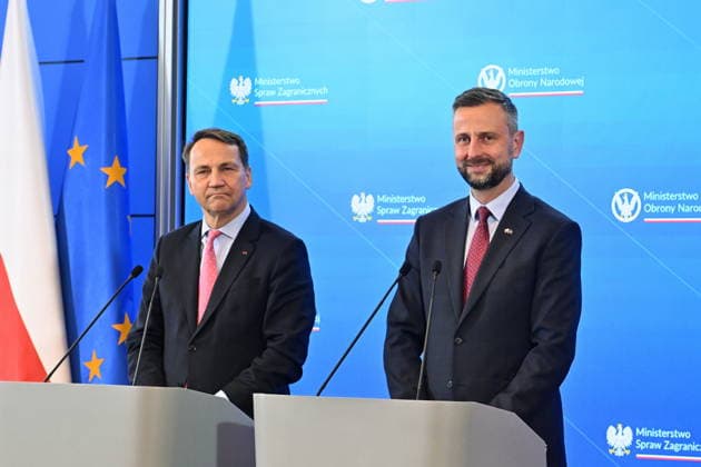 RECORD DATE NOT STATED 03.07.2026 WARSZAWA KONFERENCJA PRASOWA MINISTRA SPRAW ZAGRANICZNYCH I MINISTRA OBRONY NARODOWEJ July 3, 2026, Warsaw – Press conference by the Polish Minister of Foreign Affairs and the Polish Minister of National Defence N Z RADOSLAW SIKORSKI WLADYSLAW KOSINIAK KAMYSZ FOT DAMIAN BURZYKOWSKI NEWSPIX.PL NEWSPIX.PL --- newspix.pl 