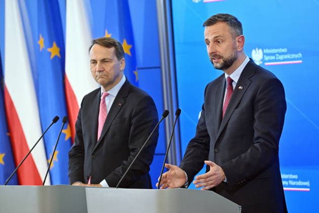RECORD DATE NOT STATED 03.07.2026 WARSZAWA KONFERENCJA PRASOWA MINISTRA SPRAW ZAGRANICZNYCH I MINISTRA OBRONY NARODOWEJ July 3, 2026, Warsaw – Press conference by the Polish Minister of Foreign Affairs and the Polish Minister of National Defence N Z RADOSLAW SIKORSKI WLADYSLAW KOSINIAK KAMYSZ FOT DAMIAN BURZYKOWSKI NEWSPIX.PL NEWSPIX.PL --- newspix.pl 