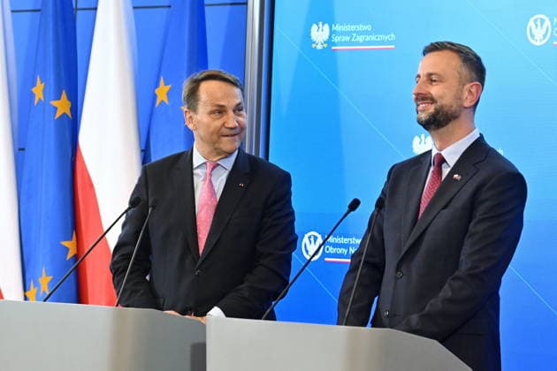 RECORD DATE NOT STATED 03.07.2026 WARSZAWA KONFERENCJA PRASOWA MINISTRA SPRAW ZAGRANICZNYCH I MINISTRA OBRONY NARODOWEJ July 3, 2026, Warsaw – Press conference by the Polish Minister of Foreign Affairs and the Polish Minister of National Defence N Z RADOSLAW SIKORSKI WLADYSLAW KOSINIAK KAMYSZ FOT DAMIAN BURZYKOWSKI NEWSPIX.PL NEWSPIX.PL --- newspix.pl 