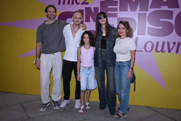 Monica Bellucci at preview of the film Histoires de la nuit in Paris FA Monica Bellucci poses with Lea Mysius and film crew for a photo-call for the film Histoires de la nuit at the Cinema Paradiso Louvre x MK2 event in Paris, on Juky 3, 2026. Photo by Firas Abdullah ABACAPRESS.COM Paris Ile-de-France France  Copyright: xAbdullahxFiras ABACAx
