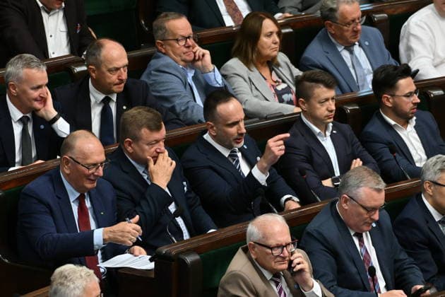 RECORD DATE NOT STATED 03.07.2026 WARSZAWA SEJM RP POSIEDZENIE SEJMU July 3, 2026 Warsaw – Sejm of the Republic of Poland – Sejm Session – Polish Parliament GLOSOWANIA N Z JAROSLAW RZEPA PO LEWEJ OD JANUSZA KOWALSKIEGO JANUSZ KOWALSKI FOT DAMIAN BURZYKOWSKI NEWSPIXPL NEWSPIX.PL --- newspix.pl 