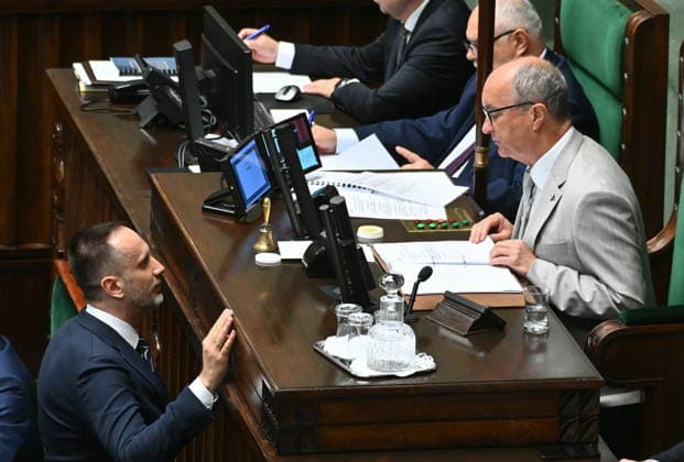 RECORD DATE NOT STATED 03.07.2026 WARSZAWA SEJM RP POSIEDZENIE SEJMU July 3, 2026 Warsaw – Sejm of the Republic of Poland – Sejm Session – Polish Parliament GLOSOWANIA N Z JANUSZ KOWALSKI FOT DAMIAN BURZYKOWSKI NEWSPIXPL NEWSPIX.PL --- newspix.pl 