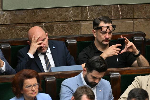RECORD DATE NOT STATED 03.07.2026 WARSZAWA SEJM RP POSIEDZENIE SEJMU July 3, 2026 Warsaw – Sejm of the Republic of Poland – Sejm Session – Polish Parliament GLOSOWANIA N Z DARIUSZ MATECKI LUKASZ MEJZA FOT DAMIAN BURZYKOWSKI NEWSPIXPL NEWSPIX.PL --- newspix.pl 