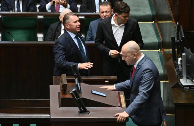 RECORD DATE NOT STATED 03.07.2026 WARSZAWA SEJM RP POSIEDZENIE SEJMU July 3, 2026 Warsaw – Sejm of the Republic of Poland – Sejm Session – Polish Parliament GLOSOWANIA N Z DARIUSZ MATECKI PRZEMYSLAW CZARNEK FOT DAMIAN BURZYKOWSKI NEWSPIXPL NEWSPIX.PL --- newspix.pl 