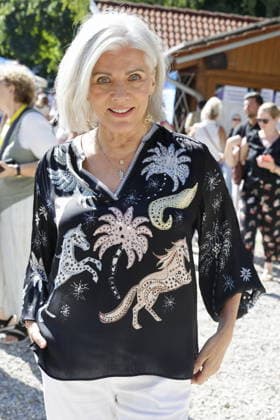 Saskia Greipl Charity Sommerfest 2026 Birgit Schrowange beim Greipl Charity Sommerfest zugunsten von LichtBlick Seniorenhilfe e.V. im Prof. Erich Greipl Stadion. Ismaning, 03.07.2026 Ismanin b.München Stadion Ismaning Bayern D *** Saskia Greipl Charity Summer Festival 2026 Birgit Schrowange at the Greipl Charity Summer Festival to benefit LichtBlick Seniorenhilfe e.V. at the Prof. Erich Greipl Stadium in Ismaning, July 3, 2026, Ismaning near Munich, Ismaning Stadium, Bavaria, Germany Copyright: xAgenturxMatthiasxWehnertx xReinhardxZichyx