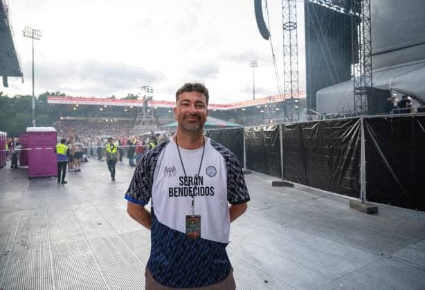 Fußballkultur, Saison 2026 2027, Das Konzert, Rapper Finch im Stadion An der Alten Försterei, Finchis Heimspiel, im Bild: Materia wirkte als Vorsänger und beim Hauptakt von Finch mit, 03.07. 2026, *** Soccer Culture, 2026–2027 Season, The Concert, Rapper Finch at the An der Alten Försterei Stadium, Finch’s Home Game, Pictured: Materia served as the opening act and performed with Finch during his main set, July 3, 2026, Copyright: xMatthiasxKochx